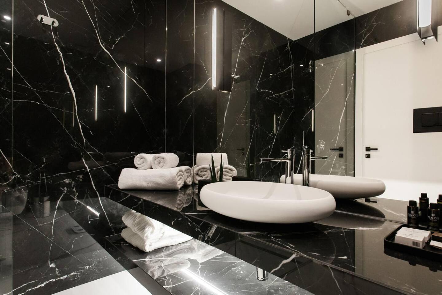 2 Sidebyside Suites In Athens Riviera By The Olon Exterior foto